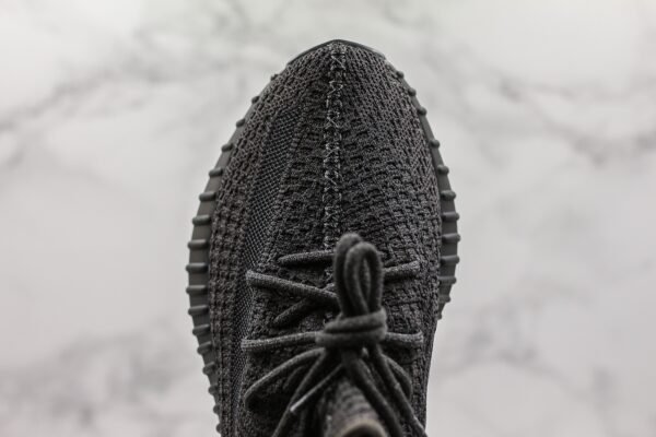 Adidas Yeezy Negras - Imagen 2