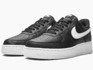 Nike Air Force 1 07 Black White