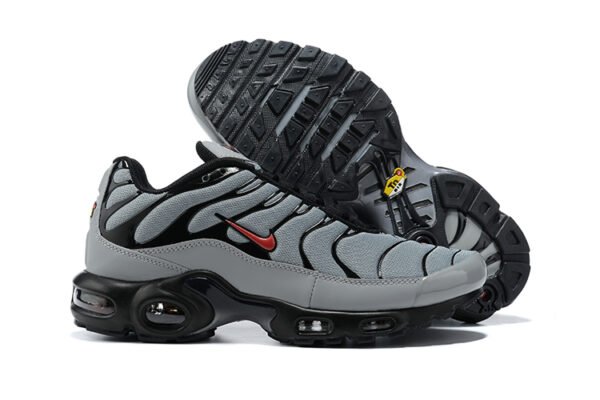 Nike Air Max Plus TN 21 Grey Red Logo - Imagen 3