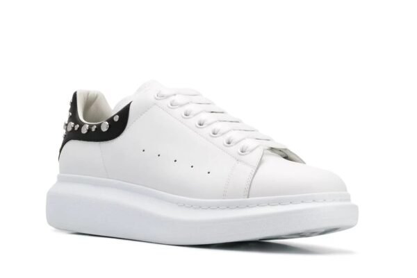 ALEXANDER MCQUEEN Sole White Black Taks - Imagen 3