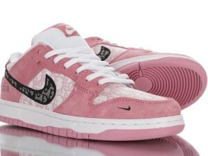 Nike SB Dunk Dior Pink