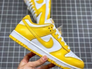 Nike SB Dunk Low Yellow