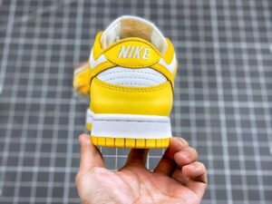 Nike SB Dunk Low Yellow