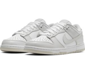 Nike SB Dunk Photon Dust