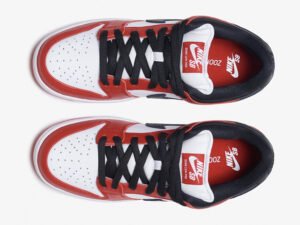 Nike SB Dunk Low Chicago