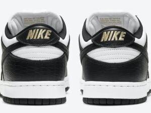 Nike SB Dunk Low Supreme Black