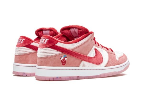Nike SB Dunk Low Strangelove - Imagen 2
