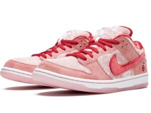 Nike SB Dunk Low Strangelove