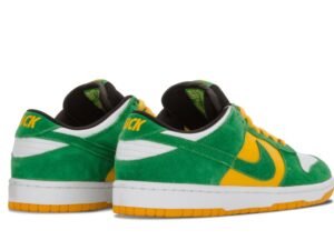 Nike SB Dunk Low Pro Buck