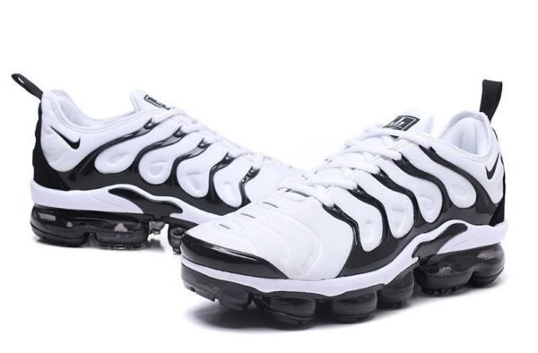 Nike Air Vapormax Plus Blancas Negras - Imagen 3