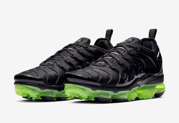 Nike Air Vapormax Plus Negras Verdes - Imagen 2
