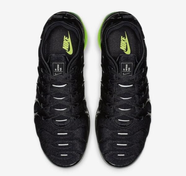 Nike Air Vapormax Plus Negras Verdes - Imagen 3