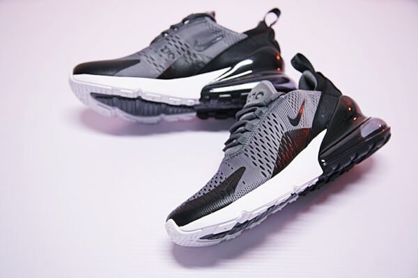 Nike Air Max 270 Grises - Imagen 4