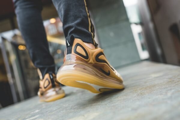 Nike Air Max 720 Carbon Gray - Imagen 6