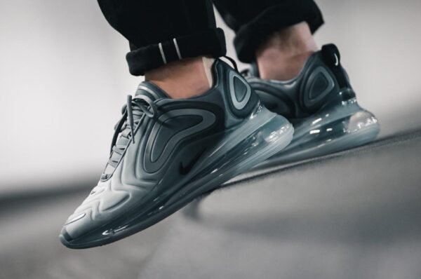 NIKE AIR MAX 720 Grises - Imagen 5