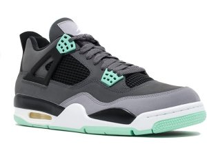 Nike Air Jordan 4 Negras (suela verde)