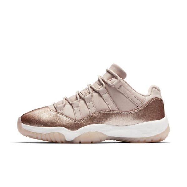 Nike Air Jordan 11 Beige y Dorado