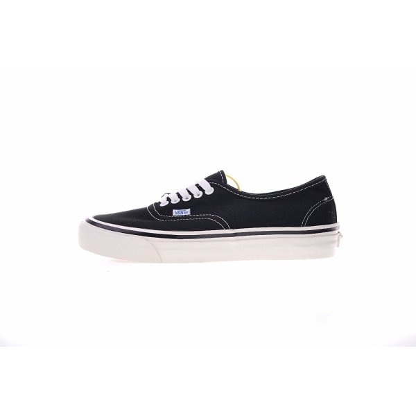 Vans Canvas Negras y Blancas 44 DX