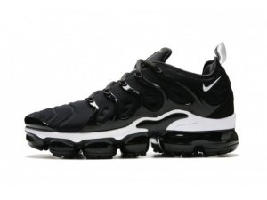 Nike Air Vapormax Plus Negras Blancas