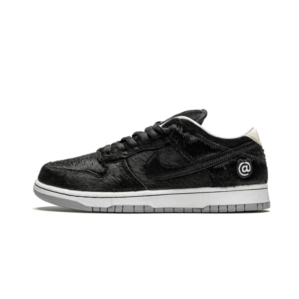 Nike SB Dunk Low BE@RBRICK Medicom Toy